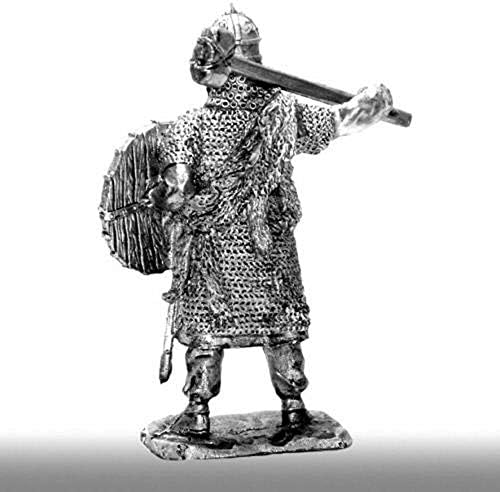 Skandinavski Viking sa ratnim čekićem 10. vek 1/32 skala neobojena limena figura Vikinzi i Varvari ručno rađena kolekcionarska minijatura